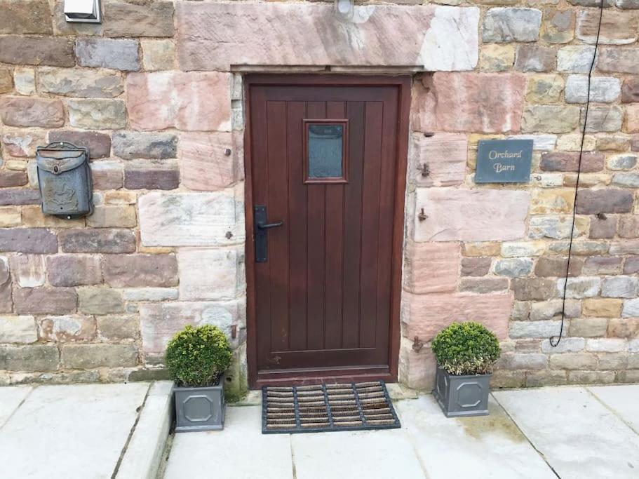 Chic 2 Bed Peak District Cottage Barn Near Alton Towers, Polar Bears, Chatsworth House لييك المظهر الخارجي الصورة