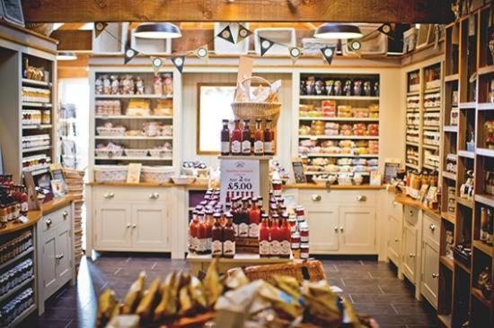 Chic 2 Bed Peak District Cottage Barn Near Alton Towers, Polar Bears, Chatsworth House لييك المظهر الخارجي الصورة
